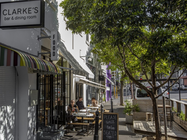 Clarkes Bar and Dining Room