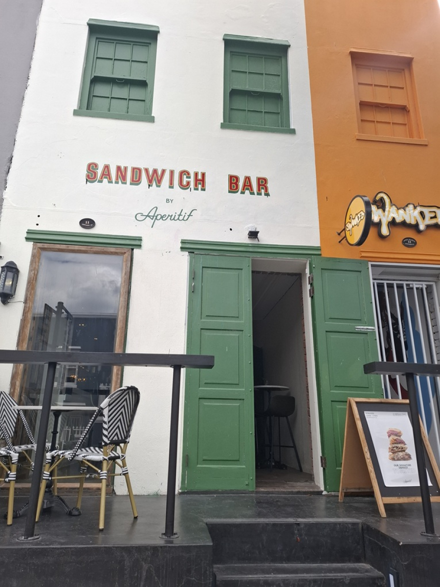 Sandwich Bar by Aperitif